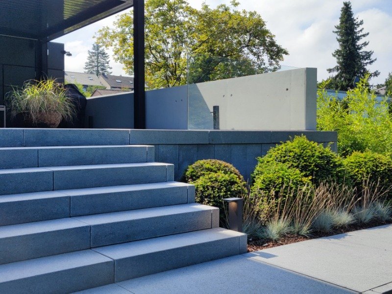 sichtbetonkosmetik-privatanlagen-und-villen-betonretusche-privatanlagen-villas-aussenanlagen-1.jpg